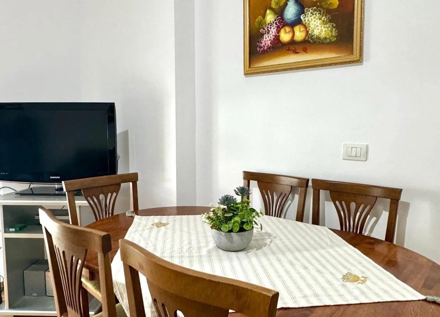 Four Seasons Beach Apartment Vlora